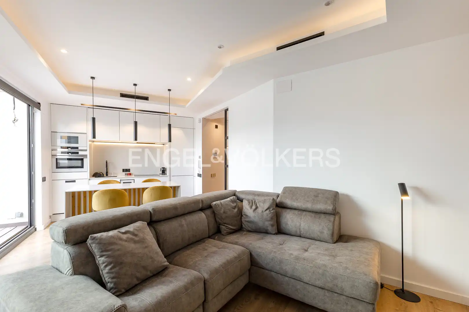 Sala de estar de Ático en venta en Barcelona con Aire acondicionado, Calefacción y Parquet