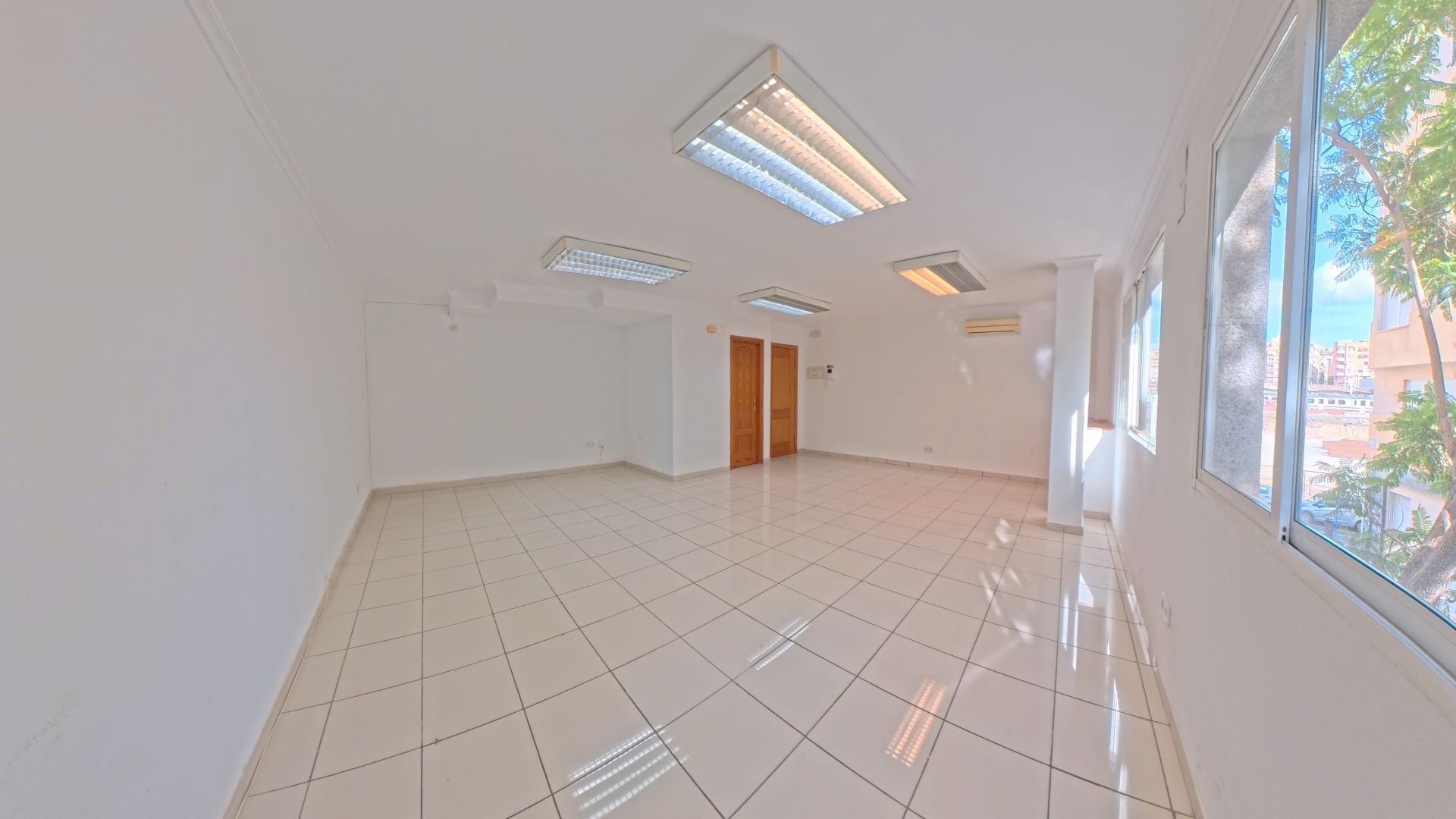 Oficina de lloguer en Alicante / Alacant amb Aire condicionat, Internet i Alarma