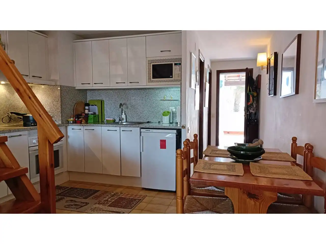 Kitchen of Flat for sale in L'Escala  with Terrace, Furnished and Community pool