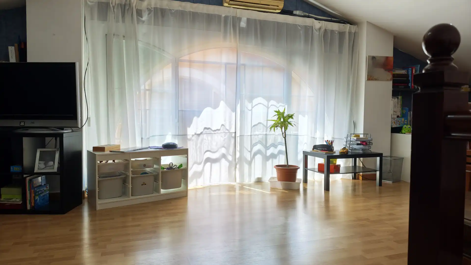Sala de estar de Casa adosada en venta en Sant Salvador de Guardiola con Calefacción, Jardín privado y Parquet