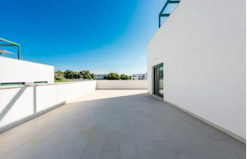 Terrasse von Wohnungen zur Miete in Sotogrande mit Klimaanlage, Heizung und Terrasse