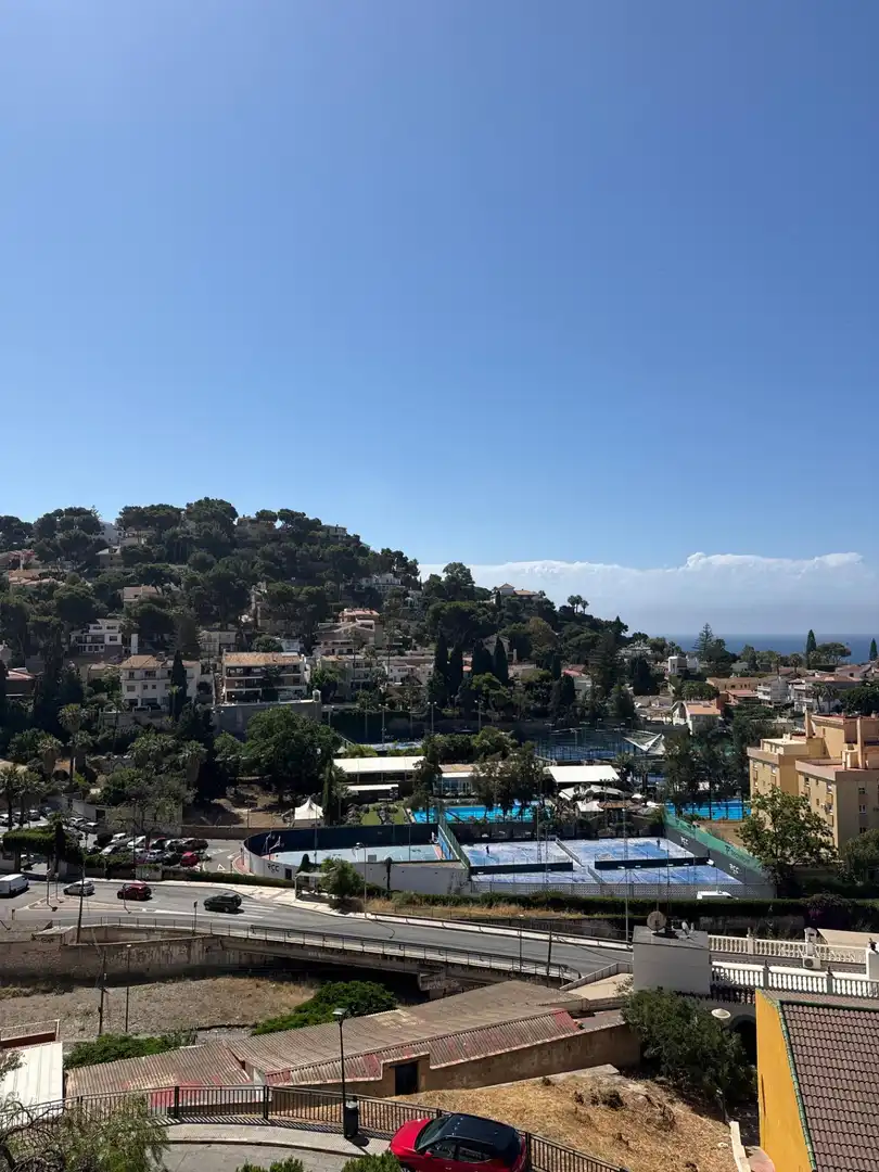 Vista exterior de Piso en venta en Málaga con Terraza y Balcón