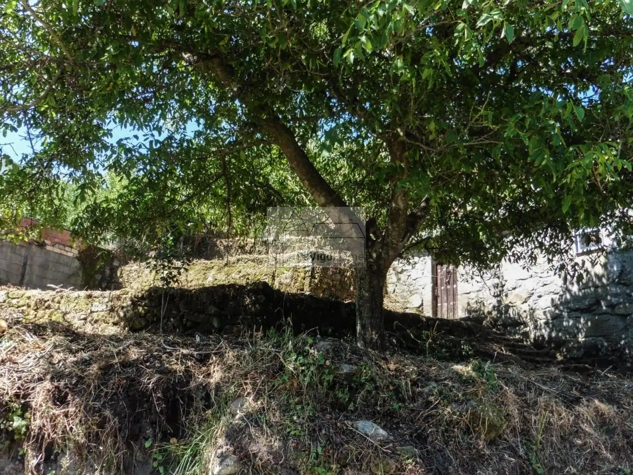 Casa o xalet en venda en Redondela amb Jardí privat