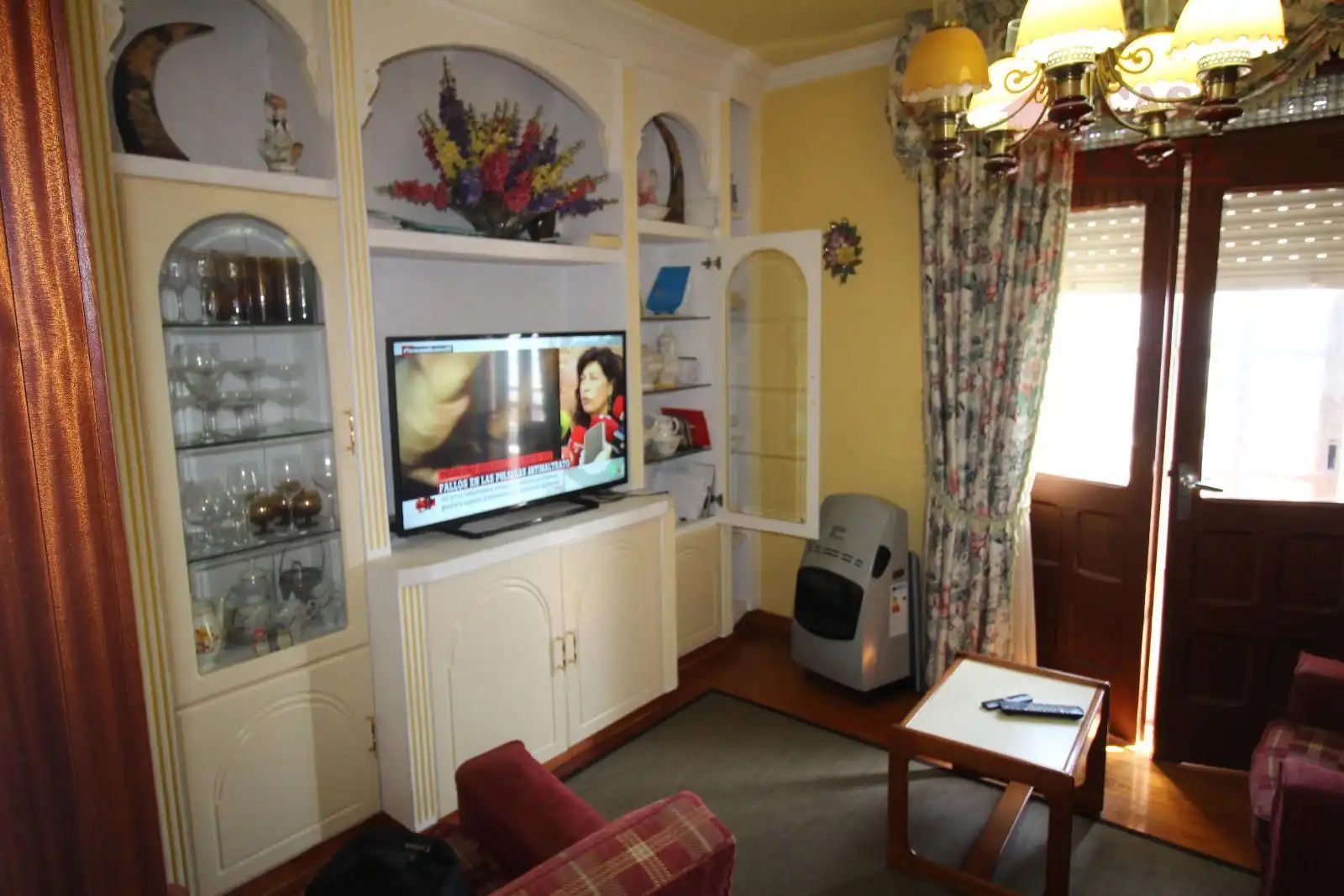 Sala d'estar de Casa o xalet en venda en Moaña amb Calefacció, Terrassa i Traster