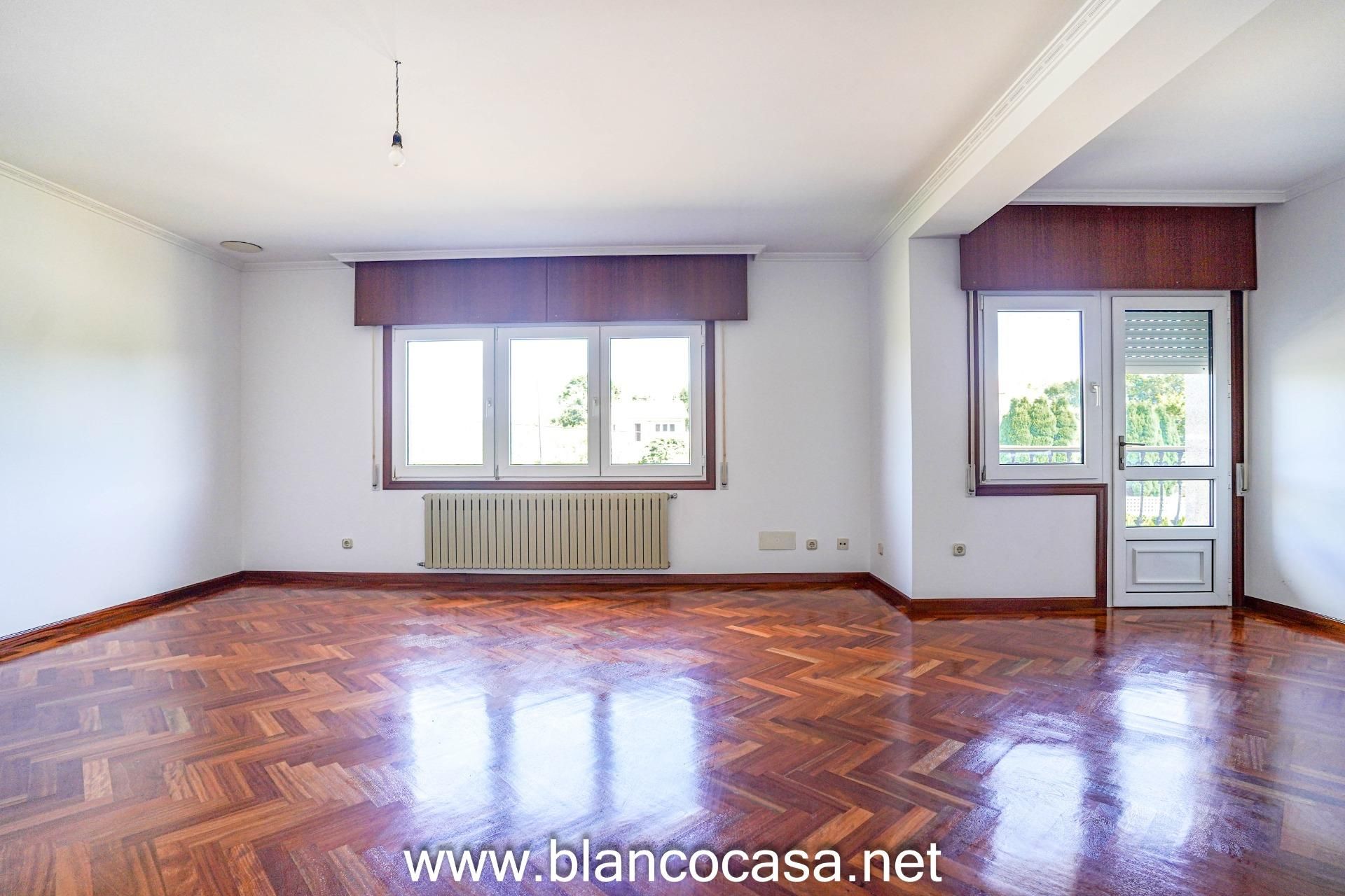 Living room of House or chalet for sale in Carballo  with Heating, Private garden and Storage room