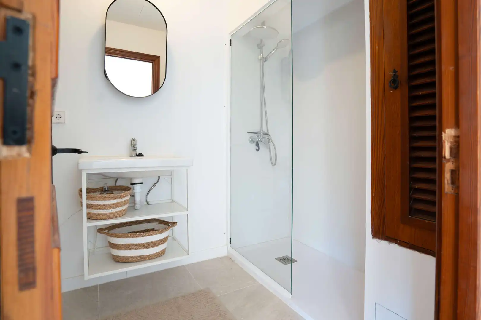 Bathroom of Houses for sale in Valldemossa  with Air Conditioner, Terrace and Furnished