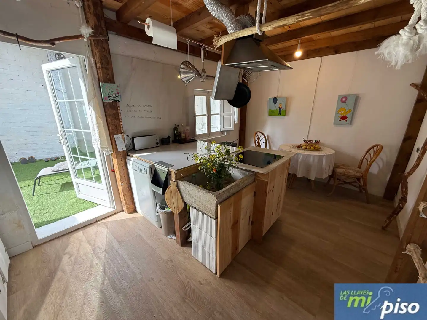 Cuina de Casa o xalet en venda en Valladolid amb Calefacció, Jardí privat i Parquet