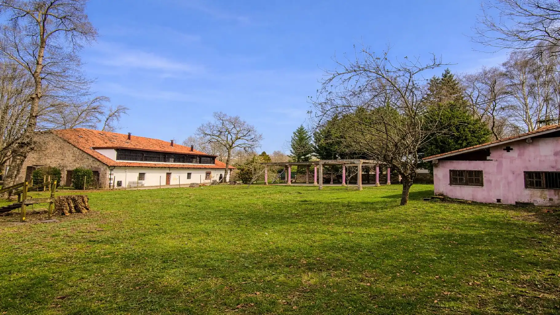 Garden of Country homes for rent to own in Mazcuerras  with Air Conditioner, Heating and Private garden