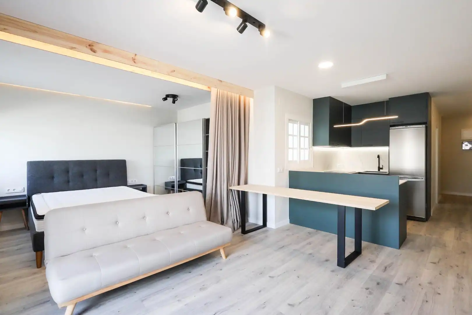 Sala d'estar de Àtic en venda en Barcelona amb Aire condicionat, Calefacció i Parquet
