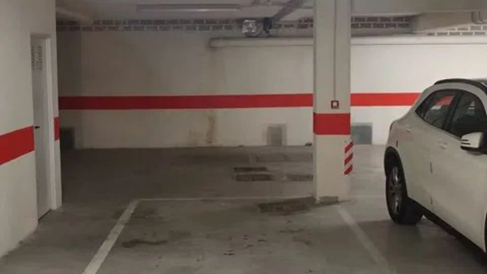 Garaje de alquiler en Calle Caleruega, 53, Universidad - Las Huelgas