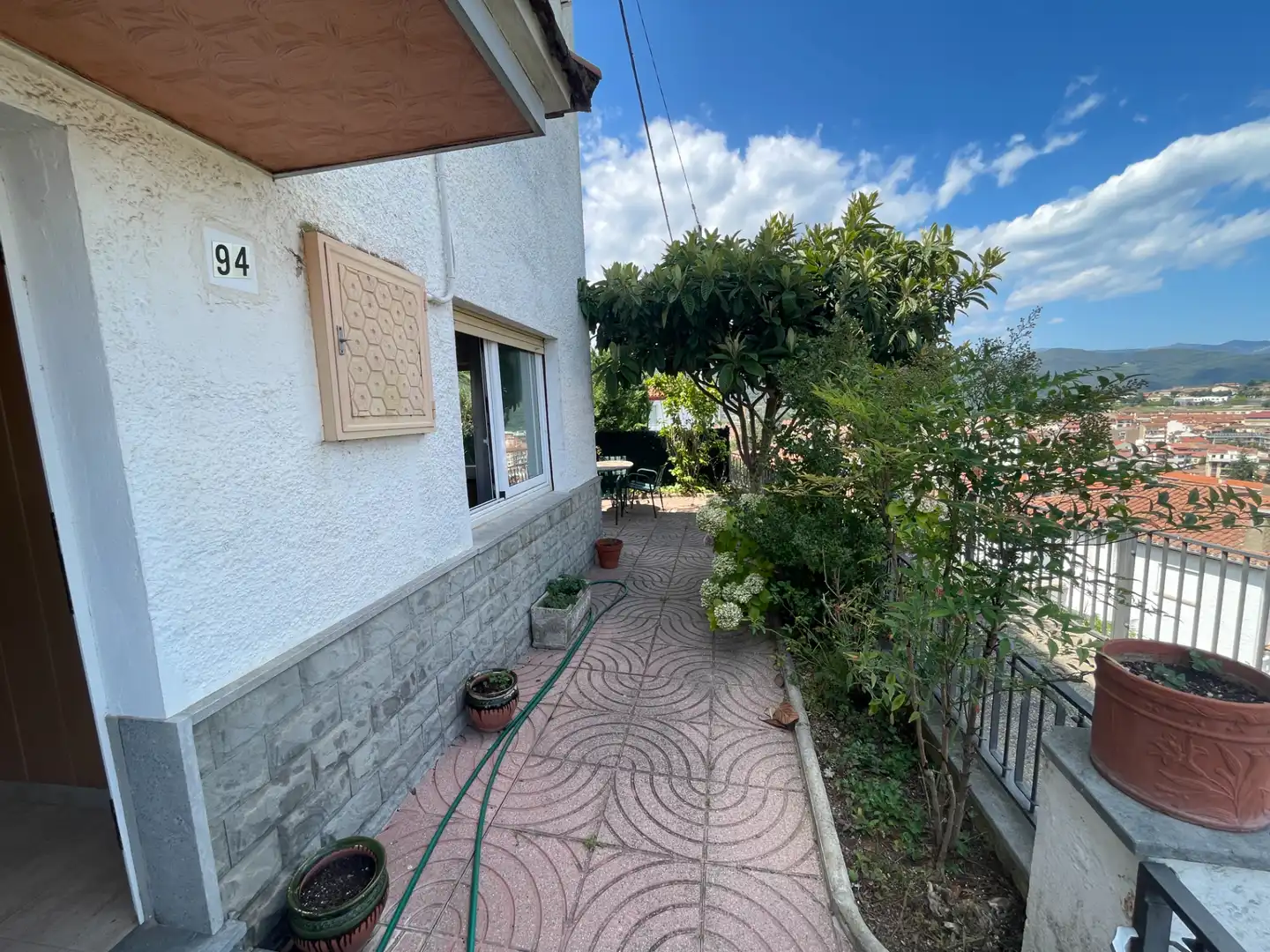 Garden of Houses for sale in Olot  with Private garden and Terrace
