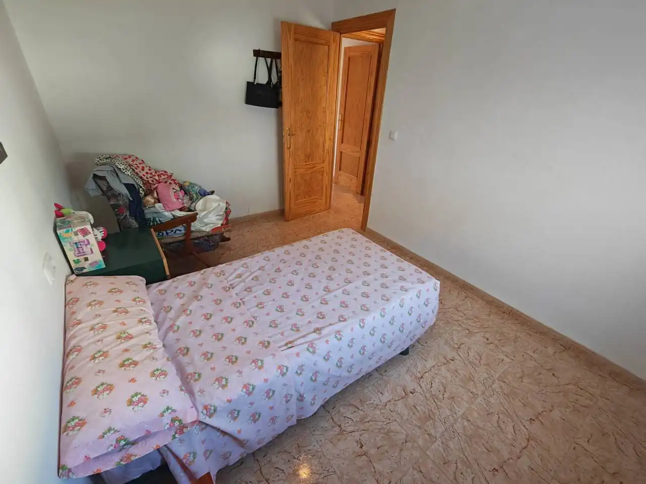 Dormitori de Casa o xalet en venda en Villanueva Mesía amb Terrassa