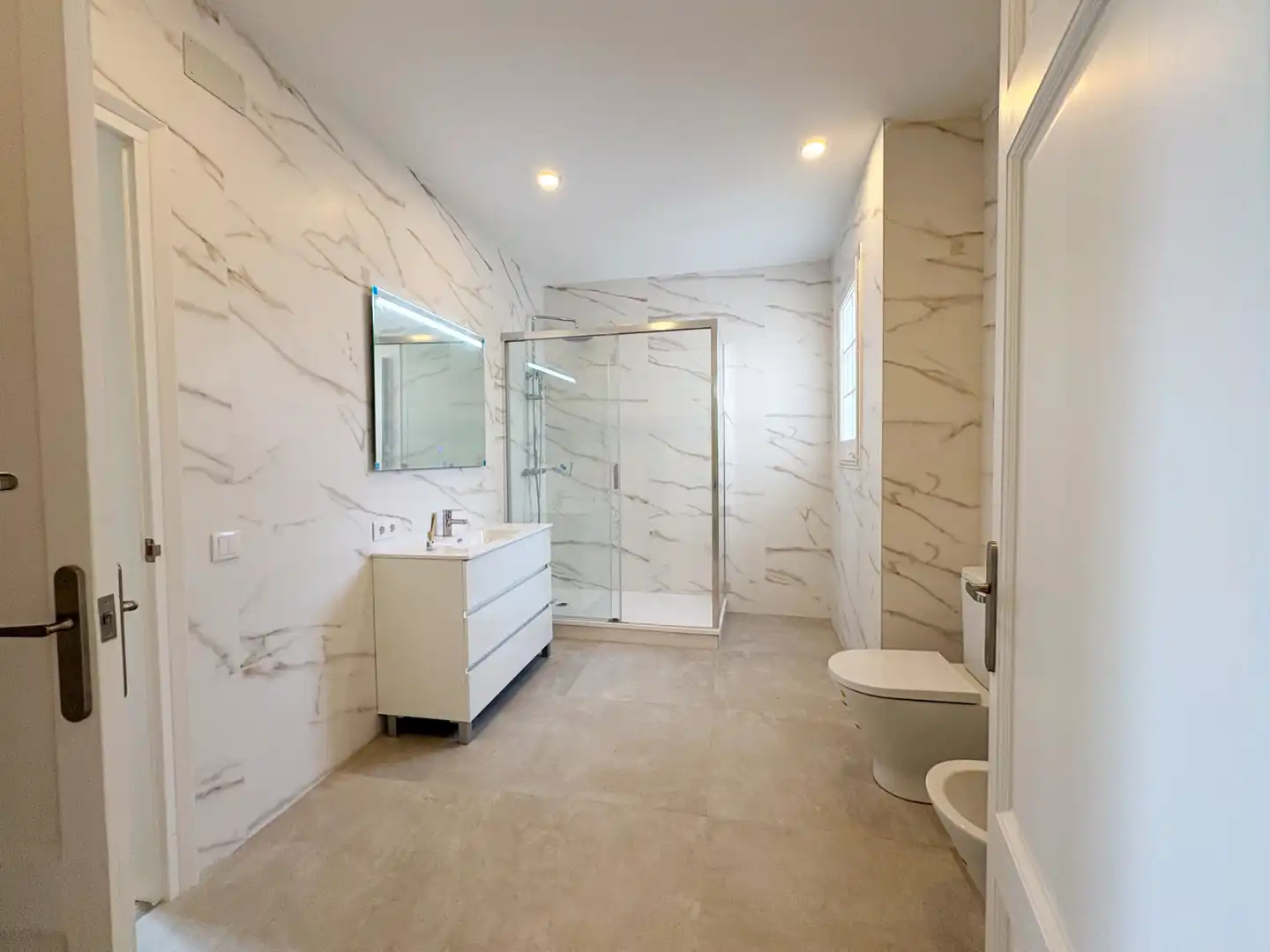 Flat with terrace to rent in Carrer de Muntaner, imagen 18