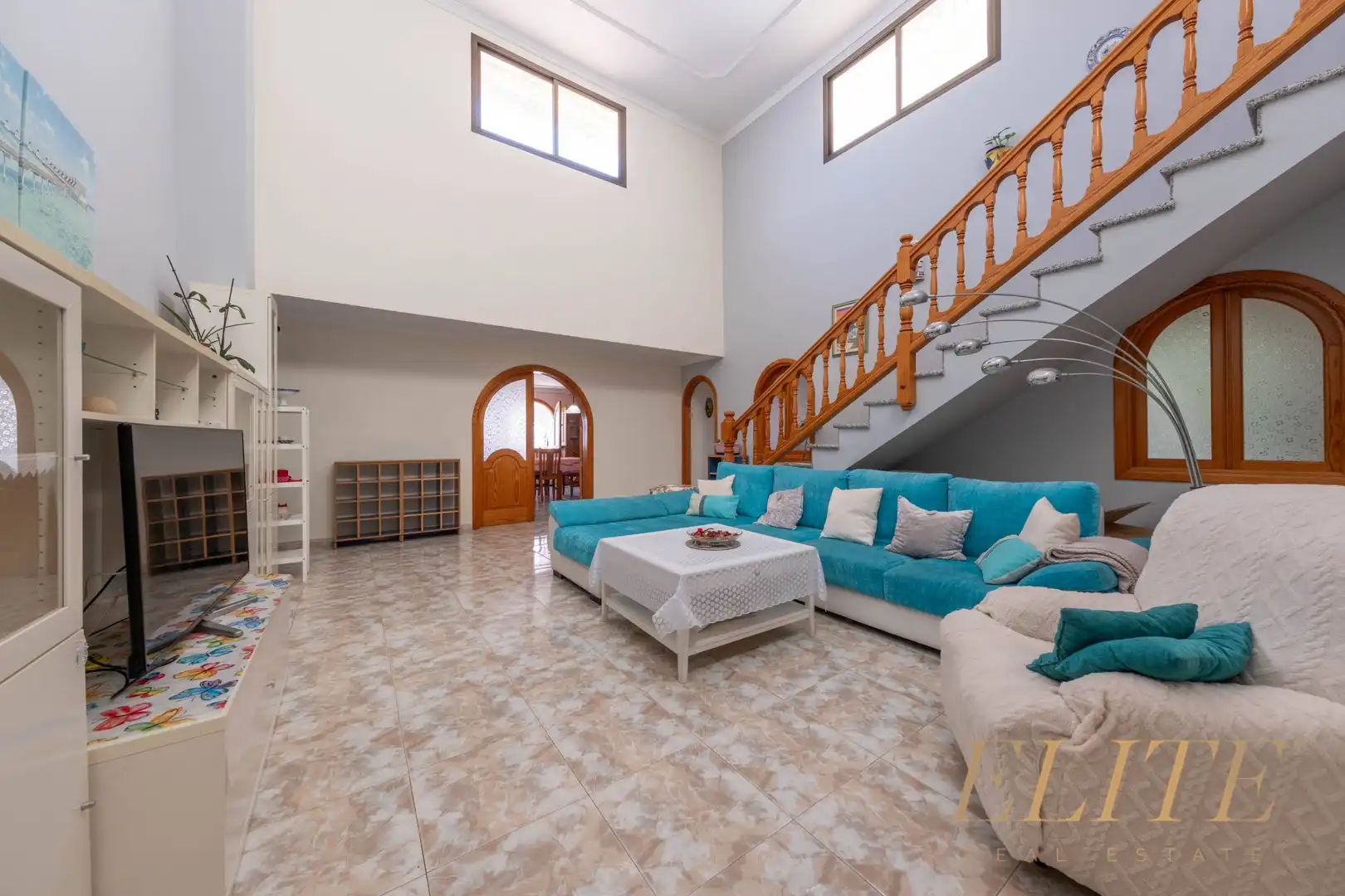Sala d'estar de Casa adosada en venda en San Bartolomé de Tirajana amb Aire condicionat, Terrassa i Moblat
