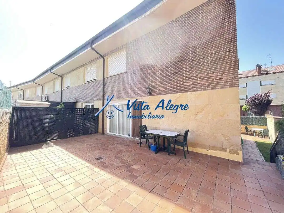 Exterior view of Detached homes for sale in Haro  with Heating, Parquet flooring and Terrace