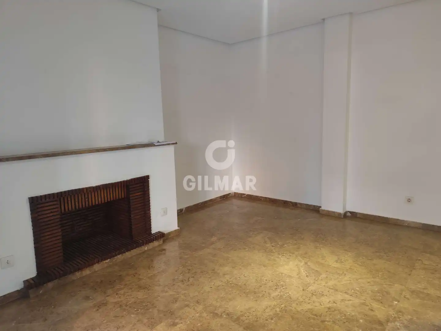 Apartamento de alquiler en Sevilla con Calefacción y Balcón