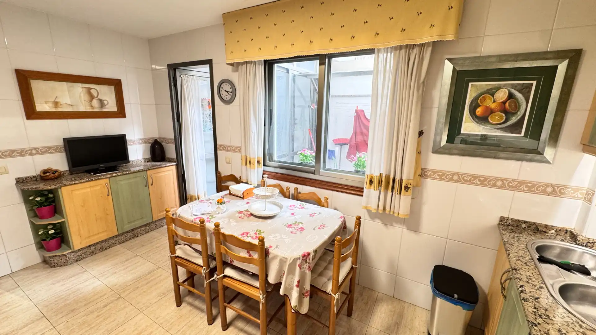 Esszimmer von Wohnung zum Verkauf in Arteixo mit Heizung, Parkett und Terrasse