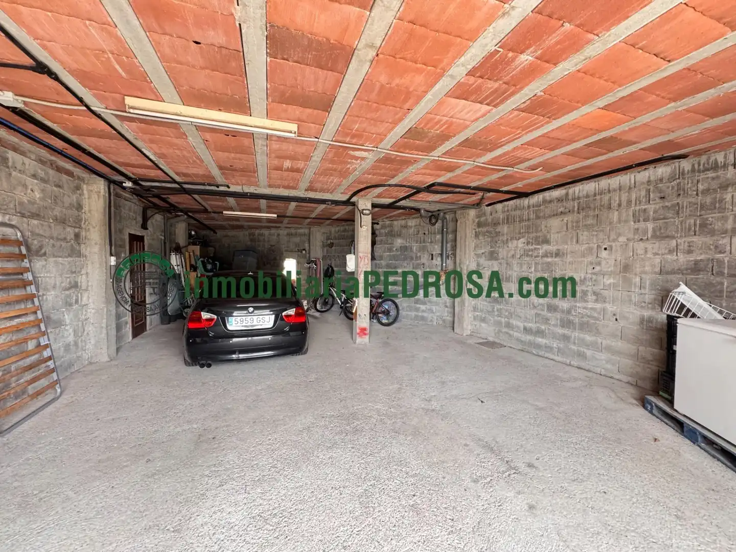 Houses for sale in PE REDONDO-S SALVADOR, San Salvador - Caeira