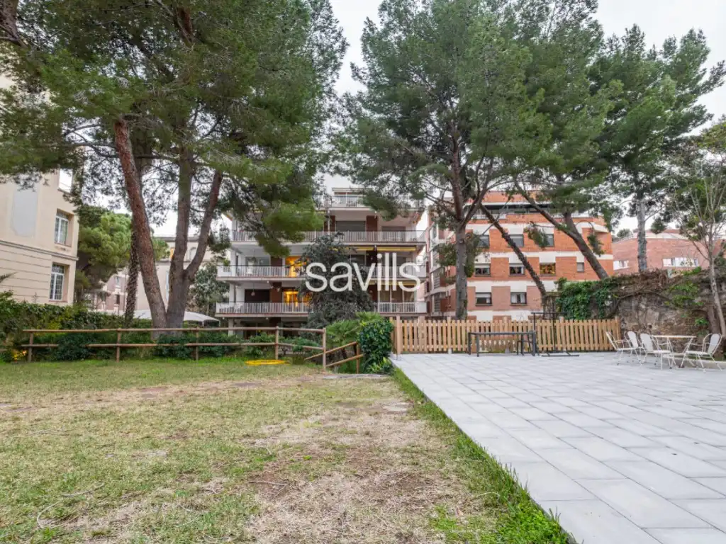 Vista exterior de Apartamento en venta en Barcelona con Balcón