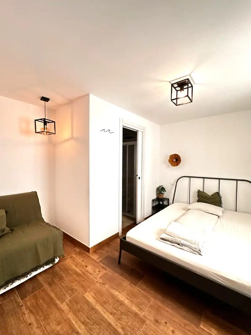 Habitación de Casa adosada en venta en Santa Lucía de Tirajana con Terraza, Amueblado y Balcón