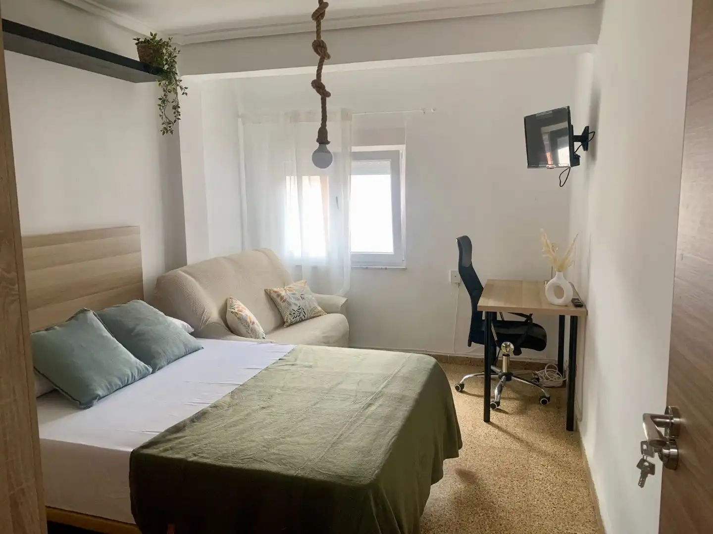 Dormitori de Pis per a compartir en Avilés amb Moblat, Rentadora i Microones