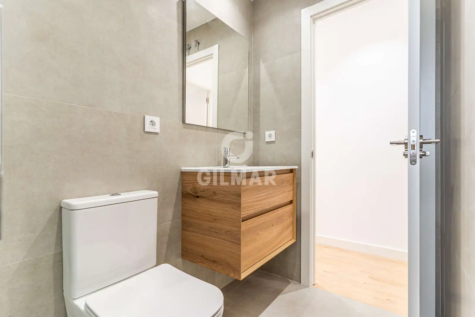 Bathroom of Flat for sale in Madrid  with Heating