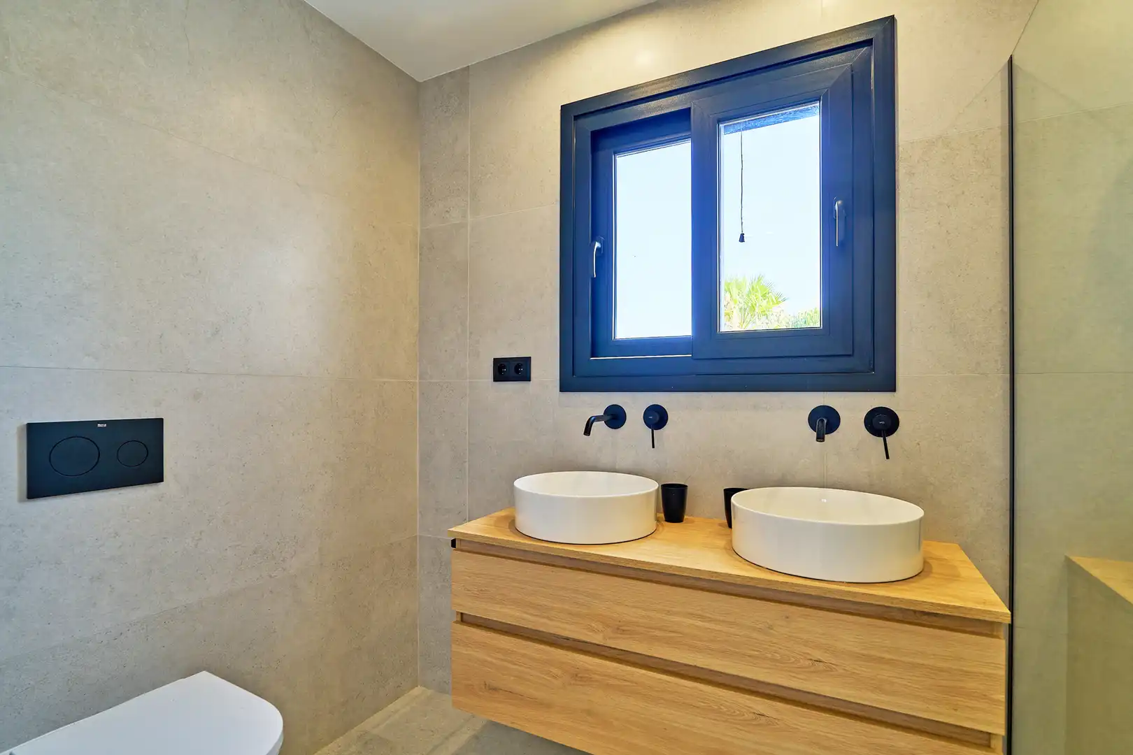 Badezimmer von Haus oder Chalet zum Verkauf in Mijas mit Heizung, Privatgarten und Terrasse