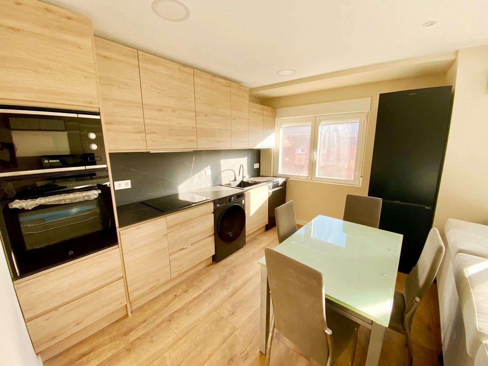 Kitchen of Flat for sale in Gijón   with Heating, Parquet flooring and Terrace