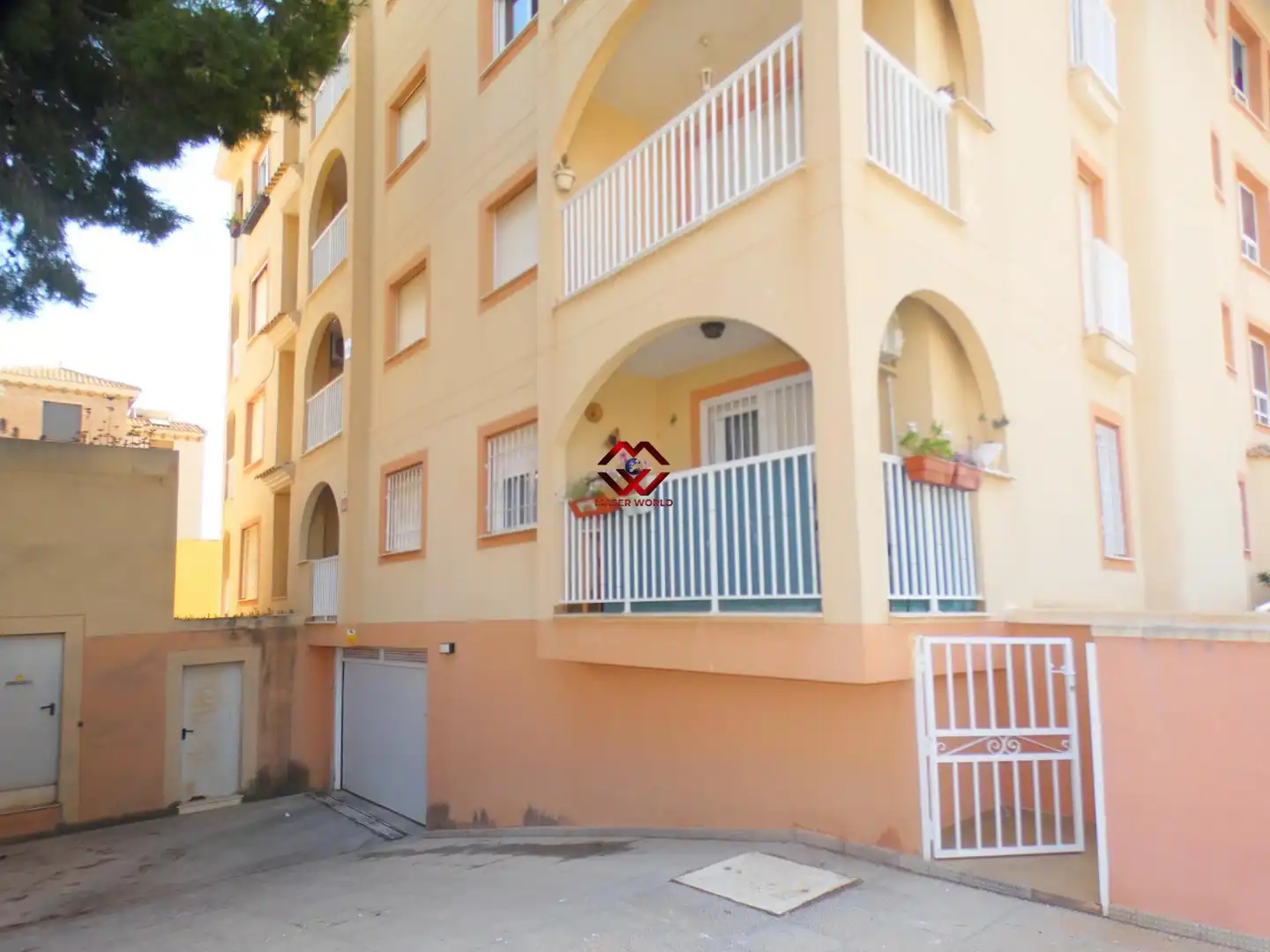 Vista exterior de Apartament en venda en Mazarrón amb Aire condicionat, Traster i Moblat