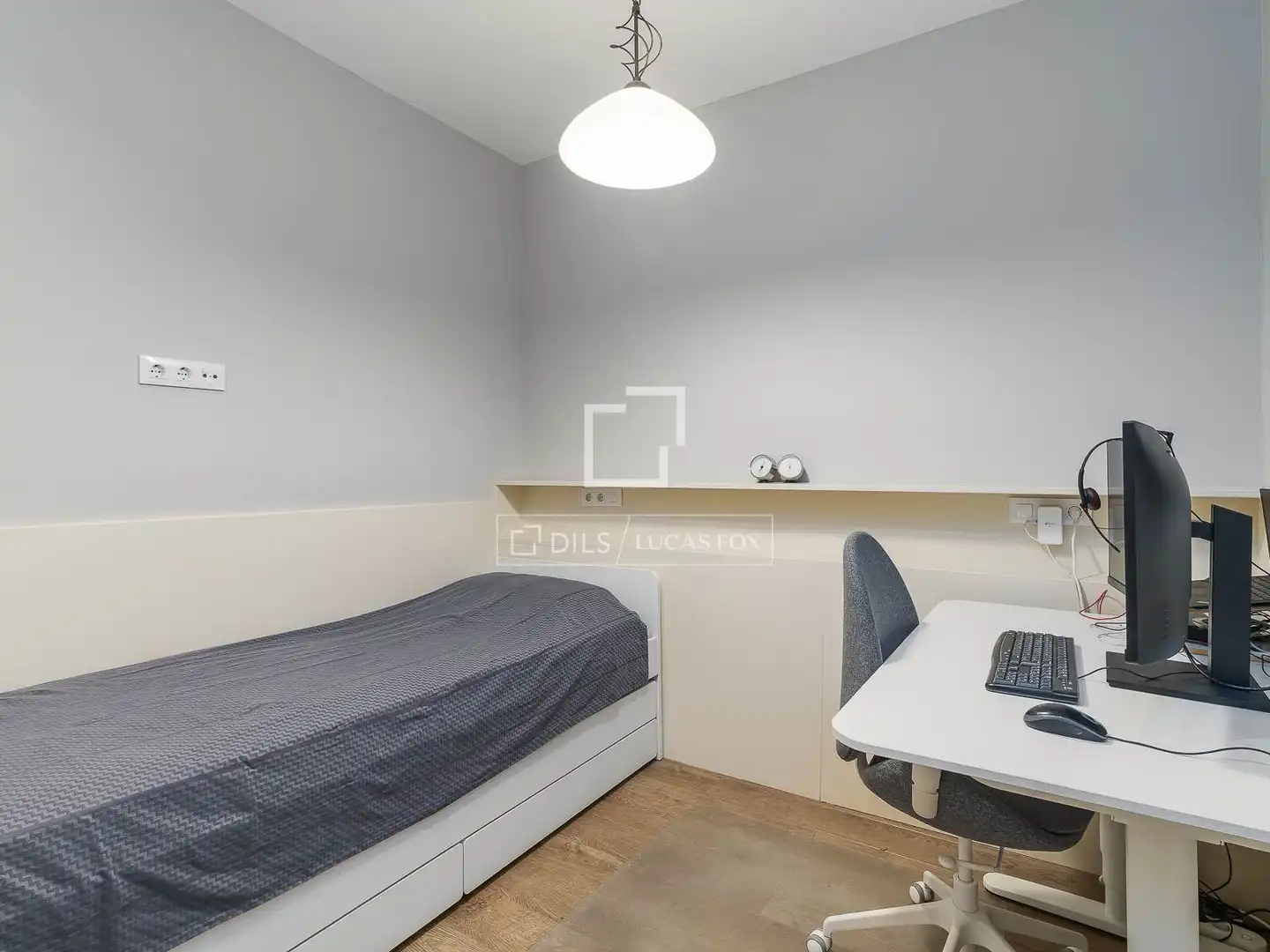 Habitación de Piso en venta en Barcelona con Aire acondicionado, Terraza y Amueblado