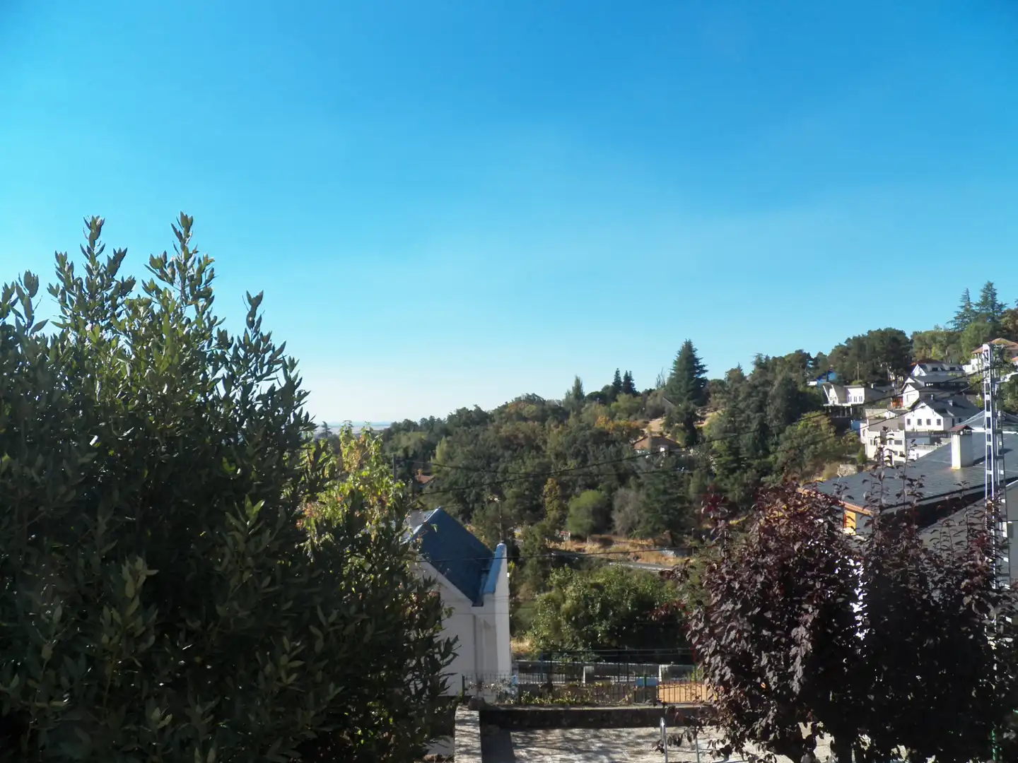 Exterior view of Detached homes for sale in Miraflores de la Sierra  with Private garden and Swimming Pool