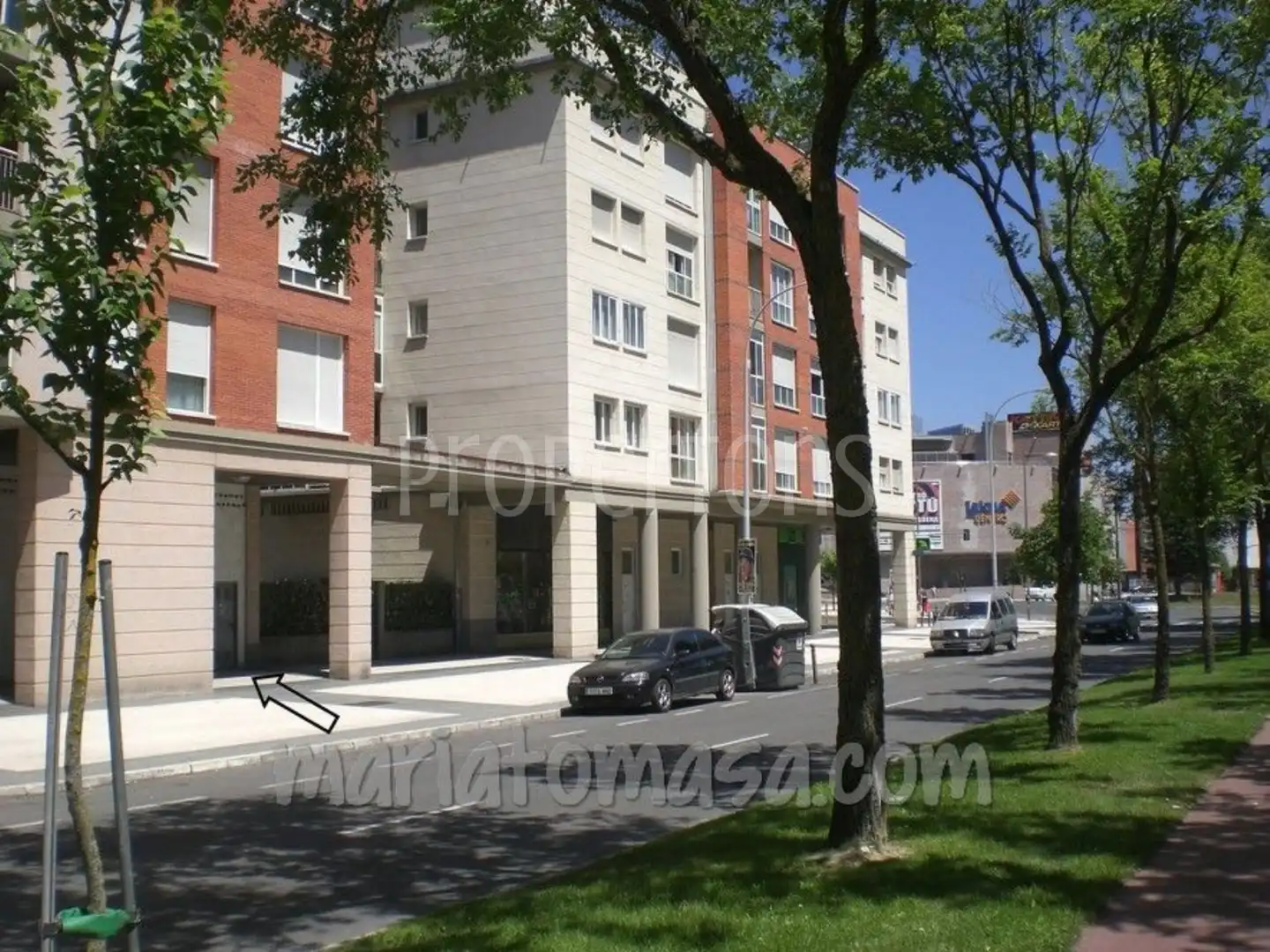Vista exterior de Local en venda en Vitoria - Gasteiz