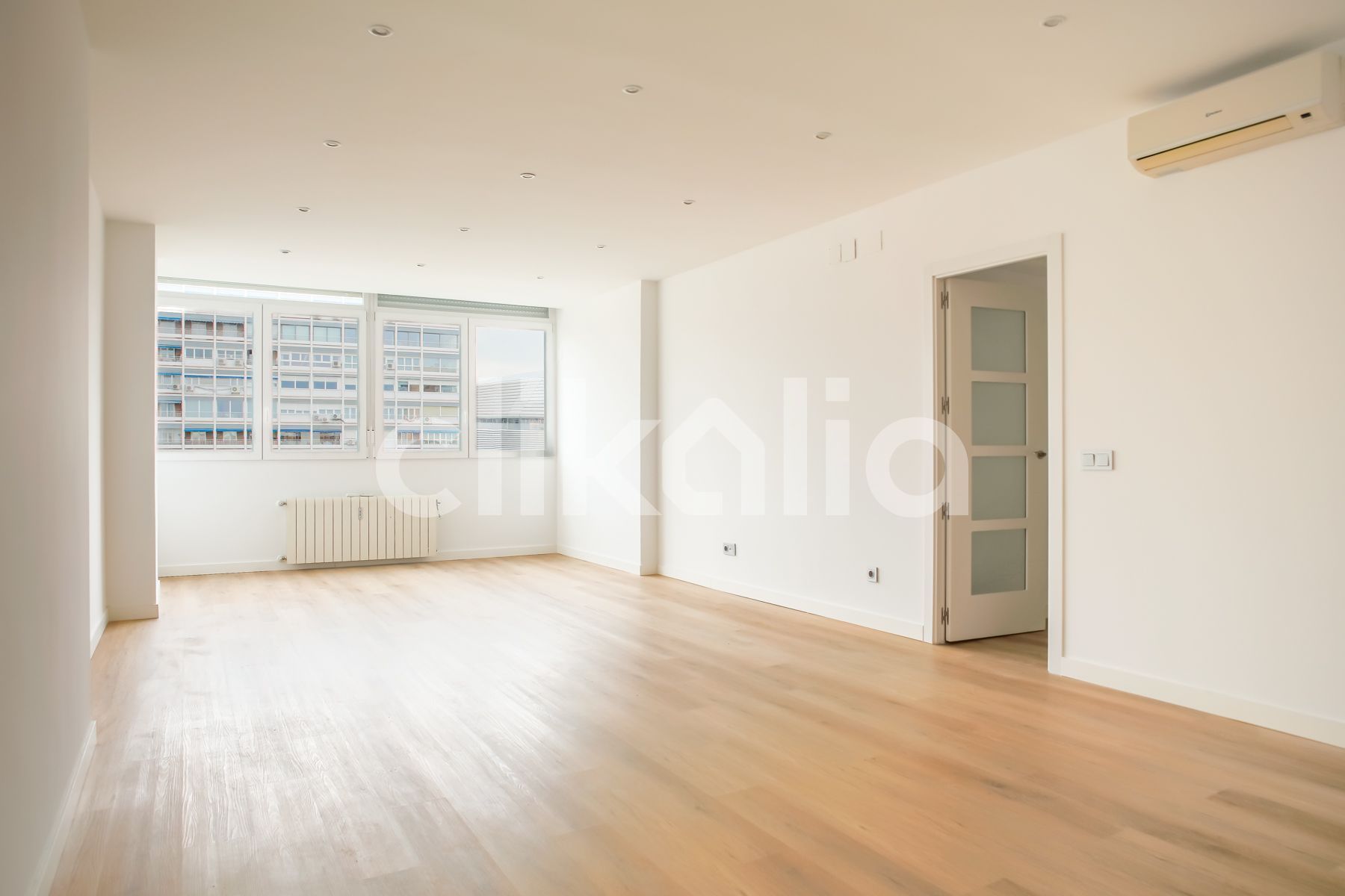 Sala d'estar de Pis de lloguer en  Madrid Capital amb Aire condicionat i Calefacció