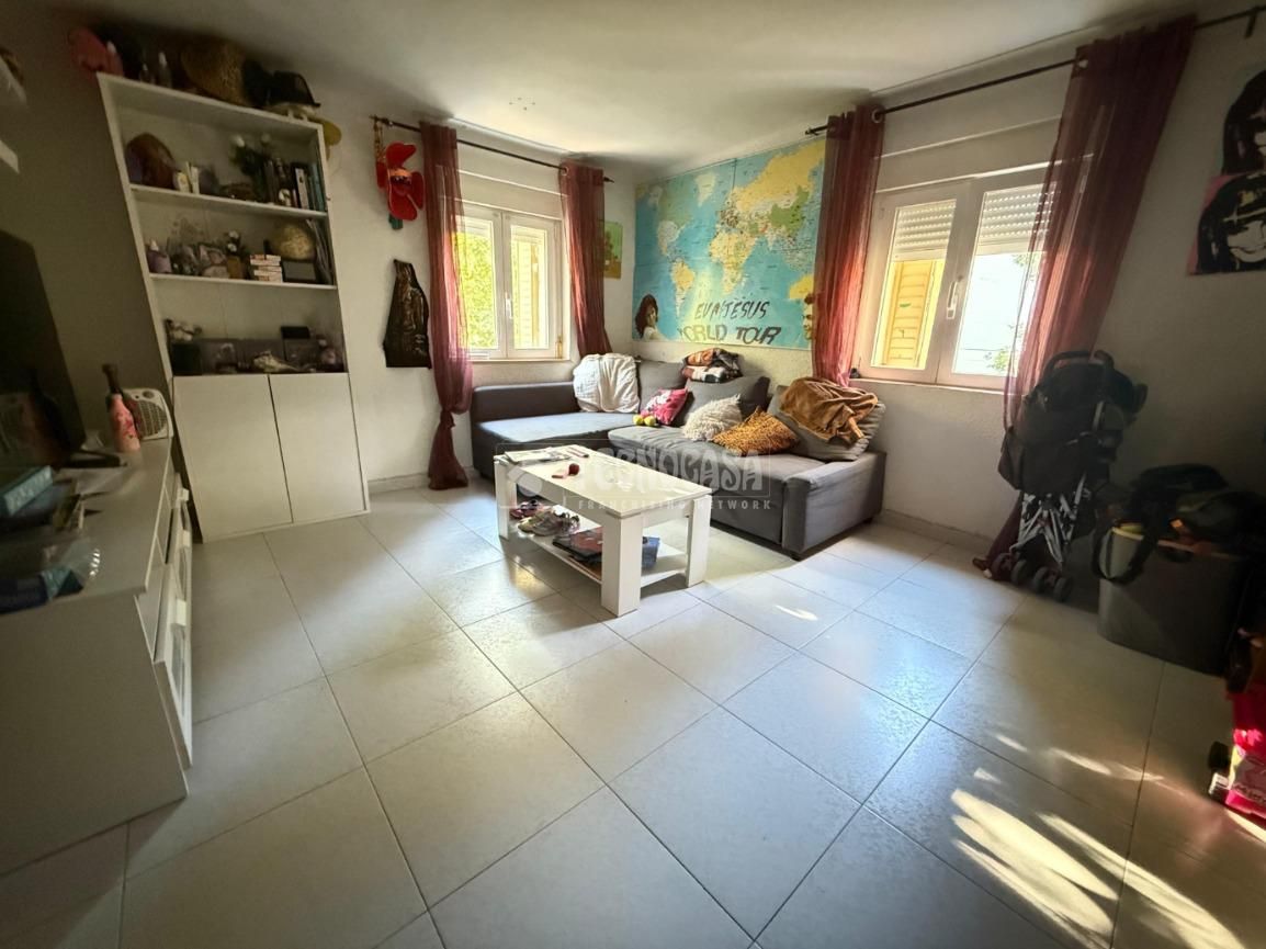 Living room of Flat for sale in  Madrid Capital