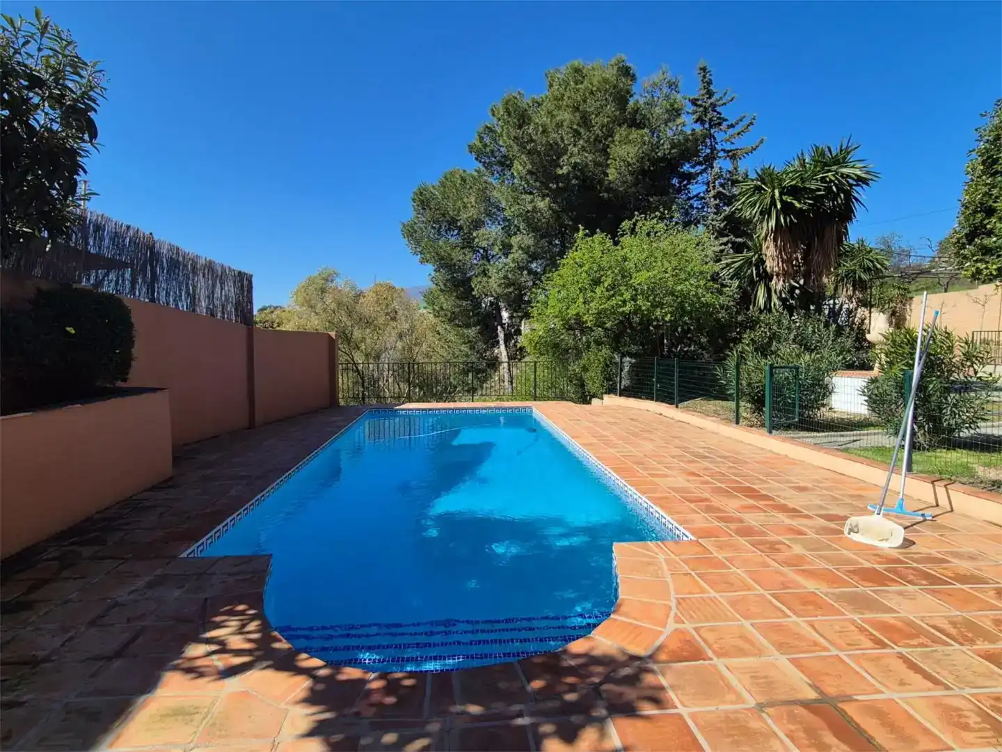 Piscina de Casa o xalet en venda en Cártama amb Aire condicionat, Piscina i Balcó