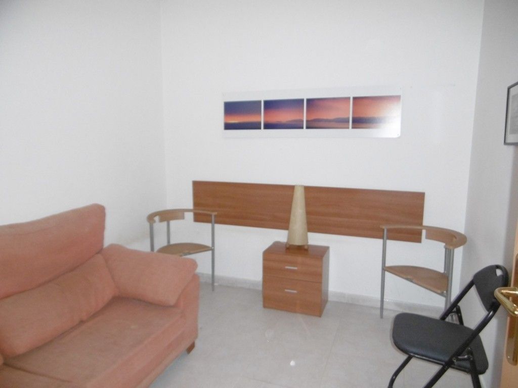 Sala d'estar de Planta baixa en venda en Figueres amb Calefacció