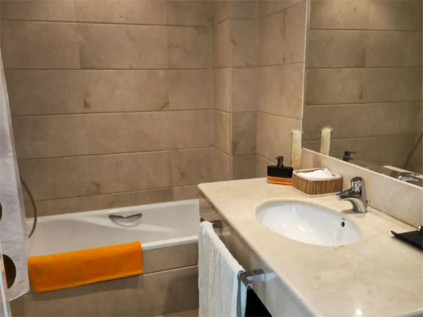 Bathroom of Flat for rent in Estepona Pueblo