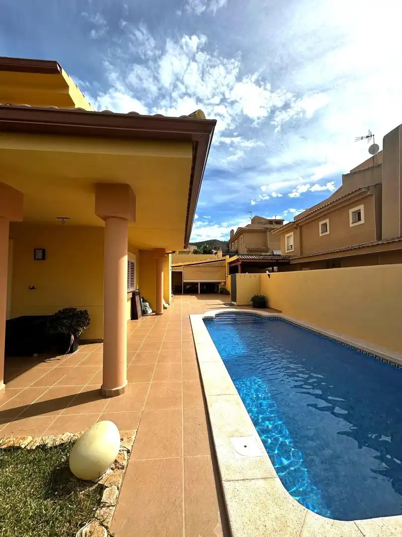 Chalet con piscina en venta en Rincón de Loix, imagen 3