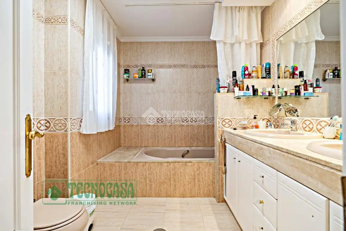 Baño de Casa adosada en venta en Roquetas de Mar