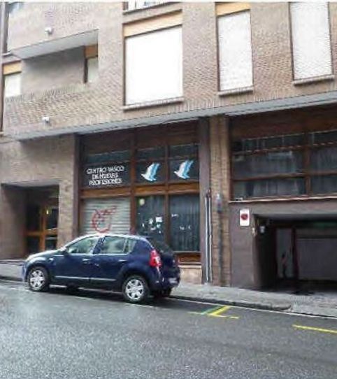 Foto 2 de Garaje en venta en Zuberoa, Iralabarri, Bilbao