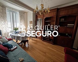 Sala d'estar de Pis de lloguer en  Madrid Capital amb Calefacció i Moblat