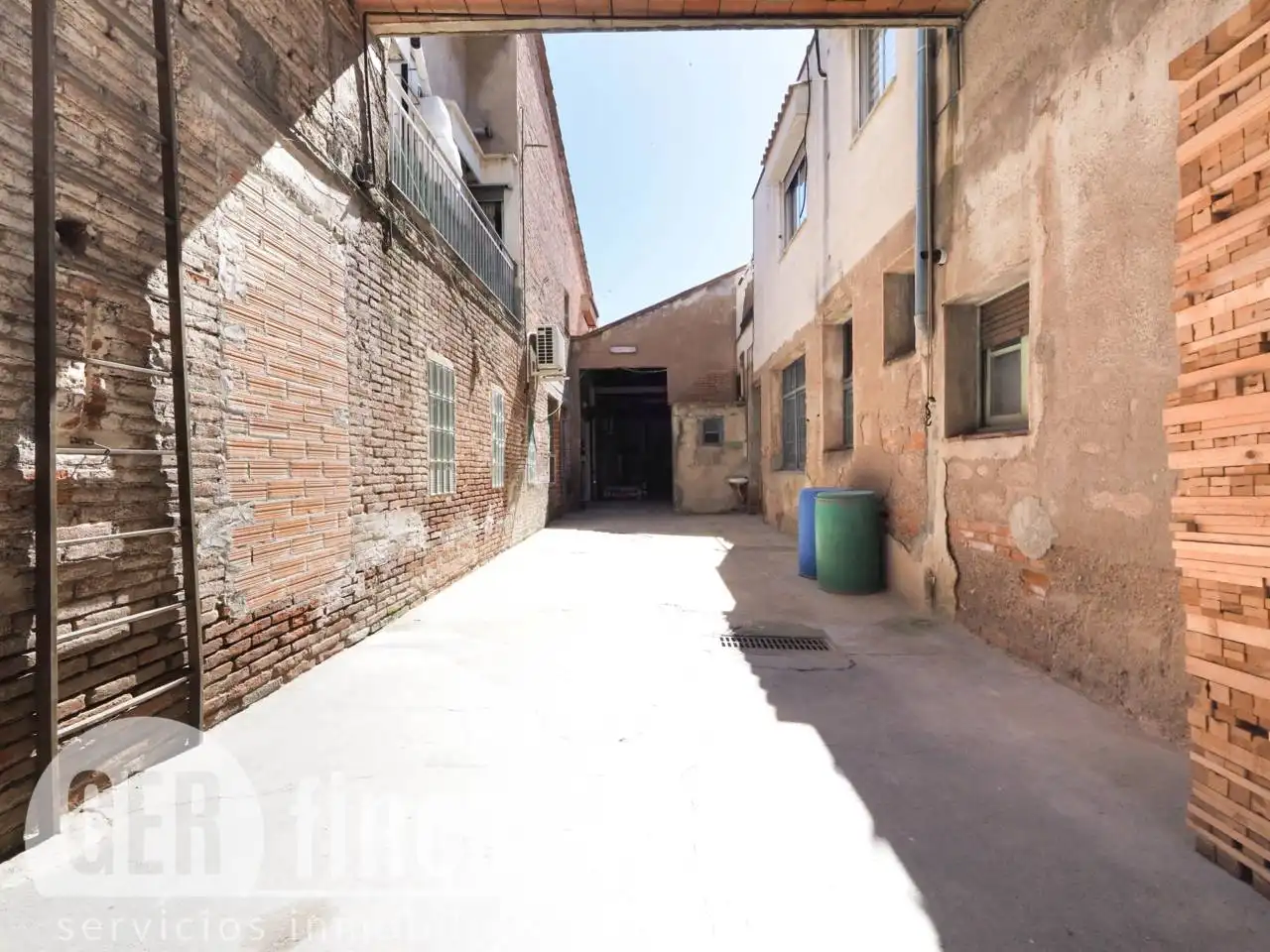 Vista exterior de Casa o xalet en venda en Terrassa amb Aire condicionat, Calefacció i Parquet