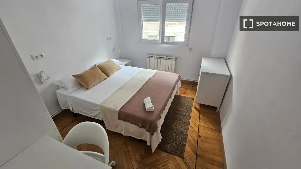 Bedroom of Apartments for share in Santander  with Air Conditioner, Heating and Terrace