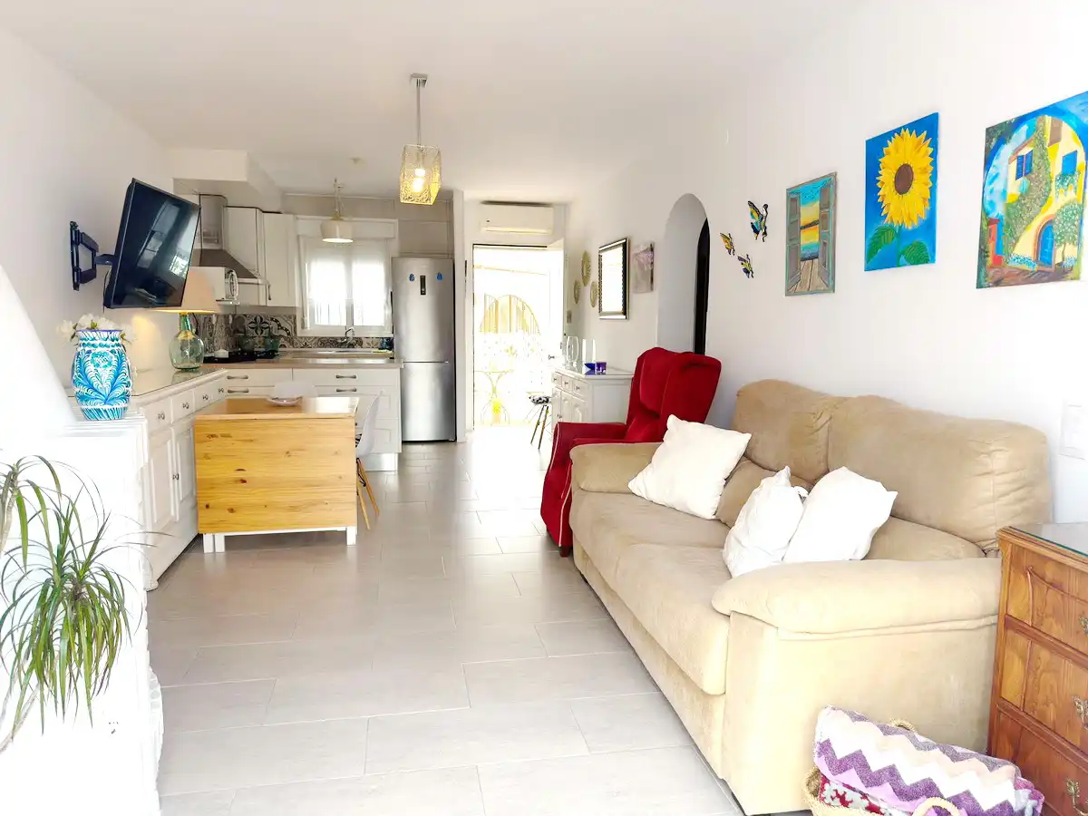 Wohnzimmer von Wohnung zur Miete in Almuñécar mit Möbliert