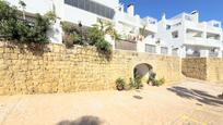 Vista exterior de Dúplex en venda en Casares amb Terrassa, Traster i Piscina comunitària