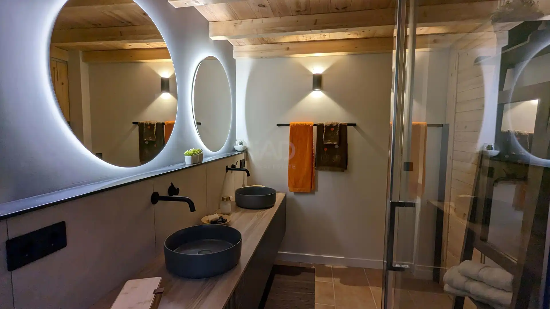 Baño de Piso en venta en Villamediana de Iregua con Calefacción y Piscina