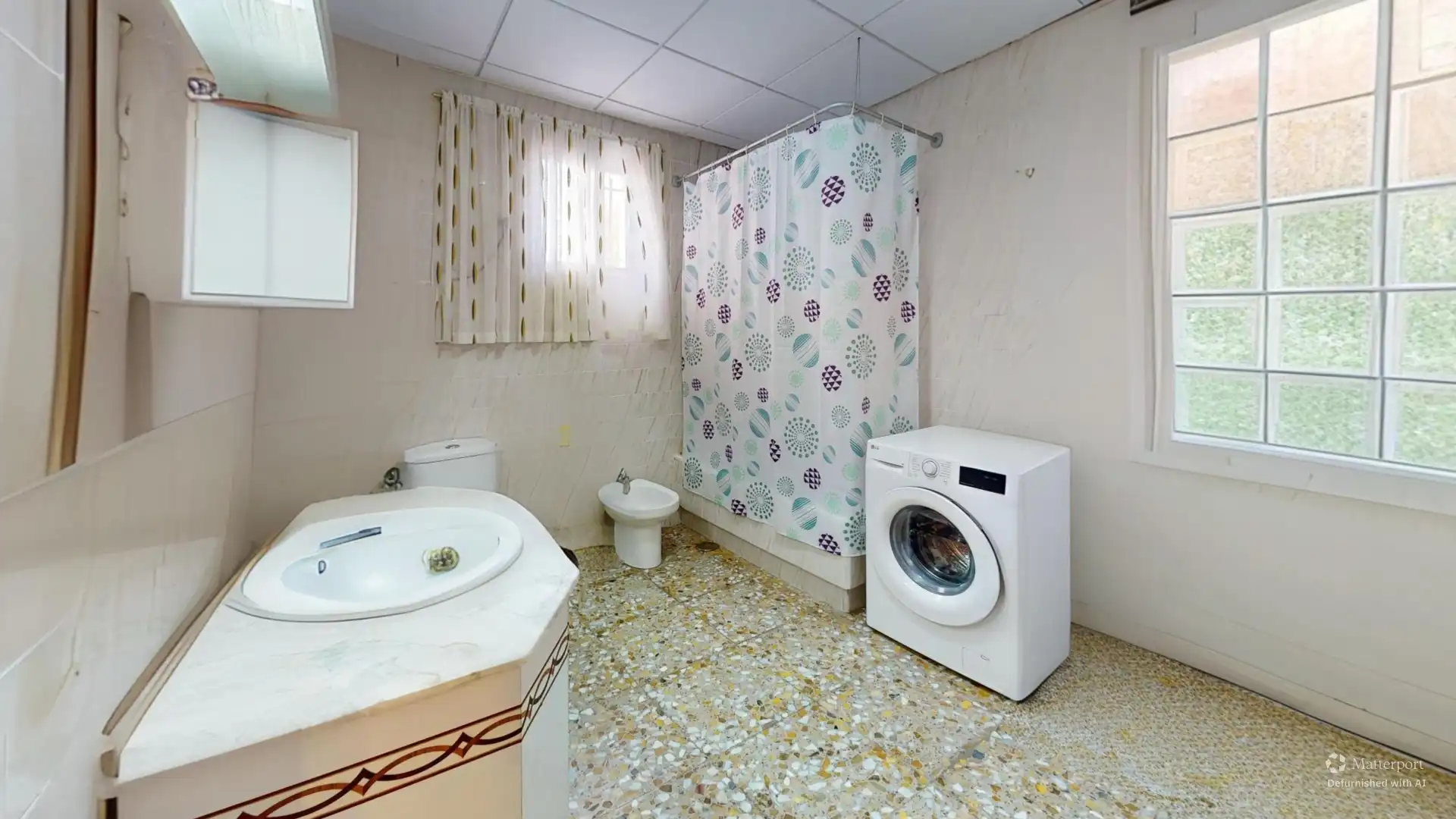 Bathroom of Houses for sale in Elche / Elx  with Air Conditioner, Heating and Private garden