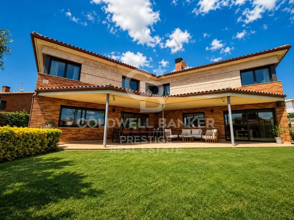 Vista exterior de Casa o chalet en venta en La Garriga con Jardín privado y Piscina