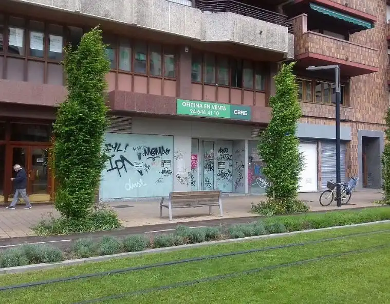 Gewerbefläche zum Verkauf in Avenida Gasteiz 60, imagen 2