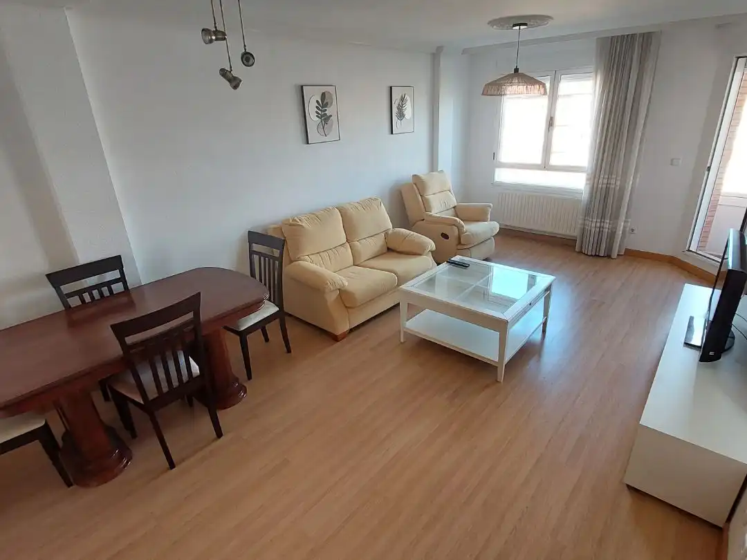 Wohnzimmer von Wohnung zur Miete in San Andrés del Rabanedo pueblo